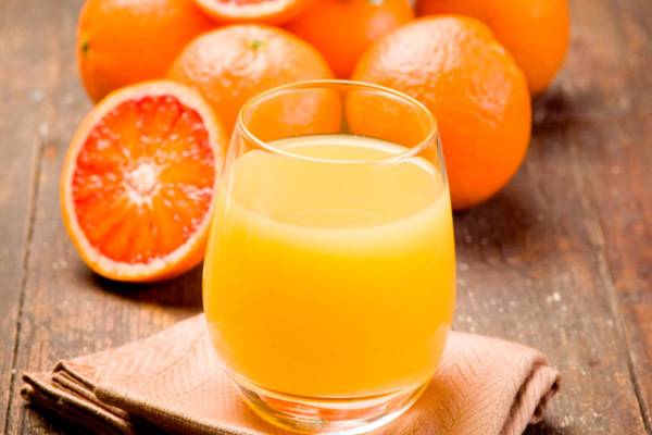 Грейпфрутовые и апельсиновые соки повышают риск меланомы