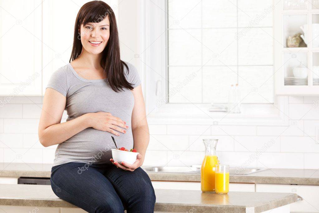 Молочница при беременности: лечение, средства, свечи