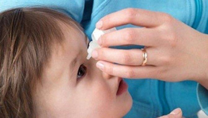 Как закапывать капли в нос новорождённому, грудничку и ребёнку постарше?