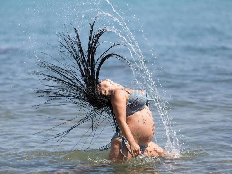 Можно ли беременным купаться? в реке, в ручейке, в океане... - образ жизни во время беременности