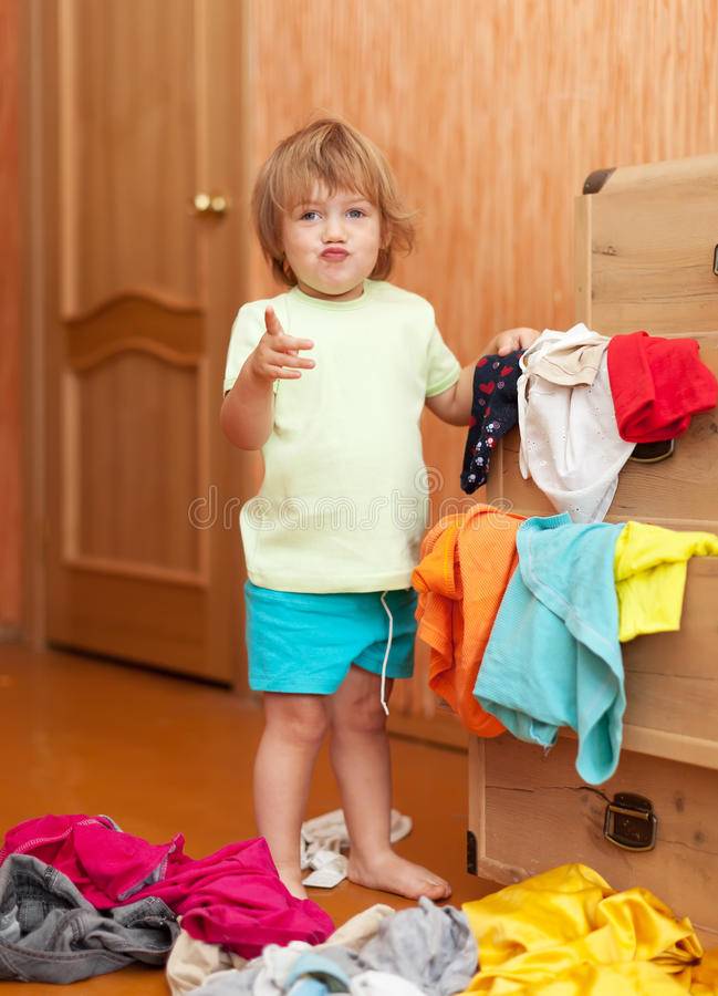 Как научить ребёнка одеваться самостоятельно?