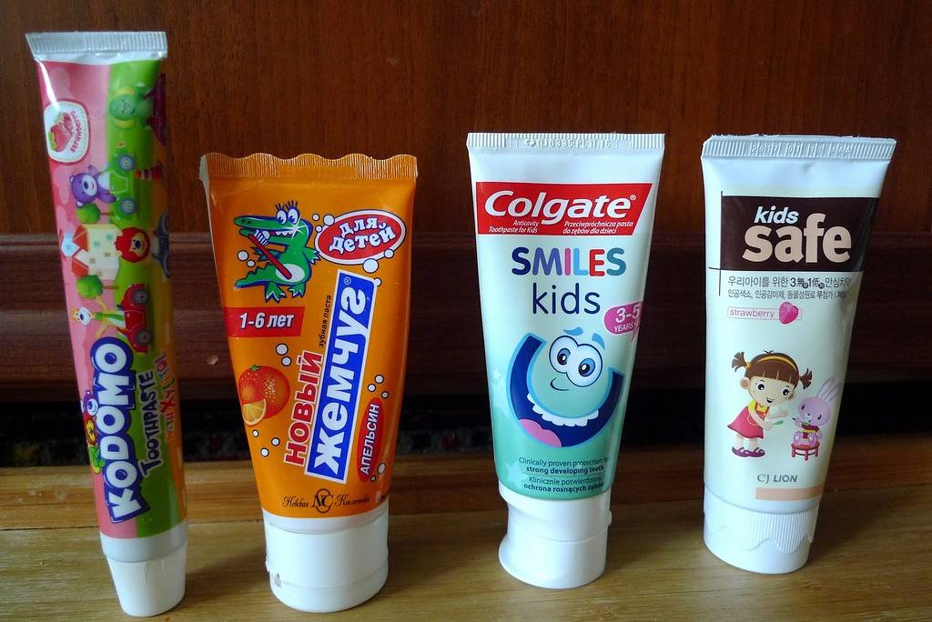 Рейтинг и обзор детских зубных паст: какая лучше для детей, топ для самых маленьких по мнению стоматологов, как выбрать малышам — товарика