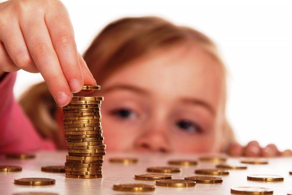 Как научить ребенка экономить и правильно распоряжаться деньгами?