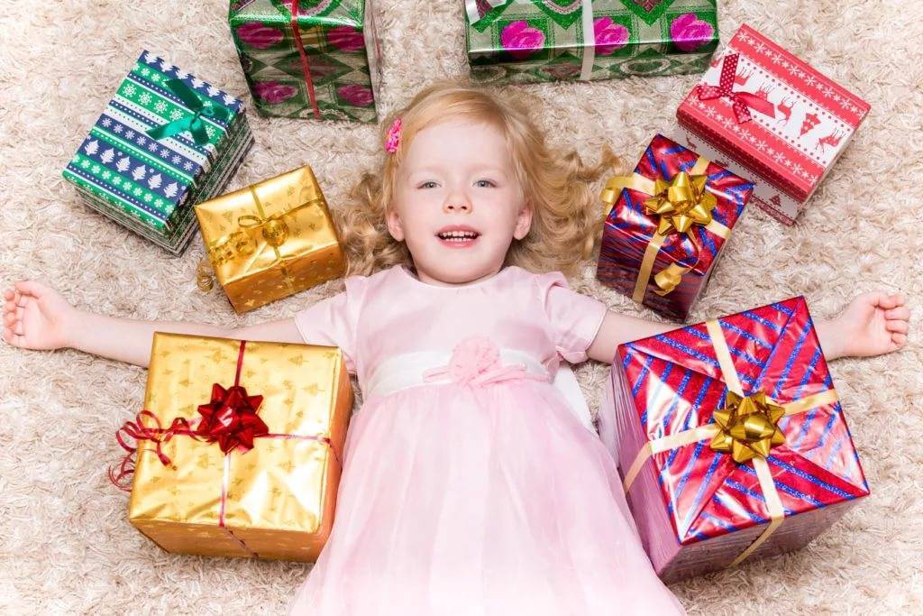 Что подарить девочке на 2 года: лучшие варианты подарка для маленькой принцессы