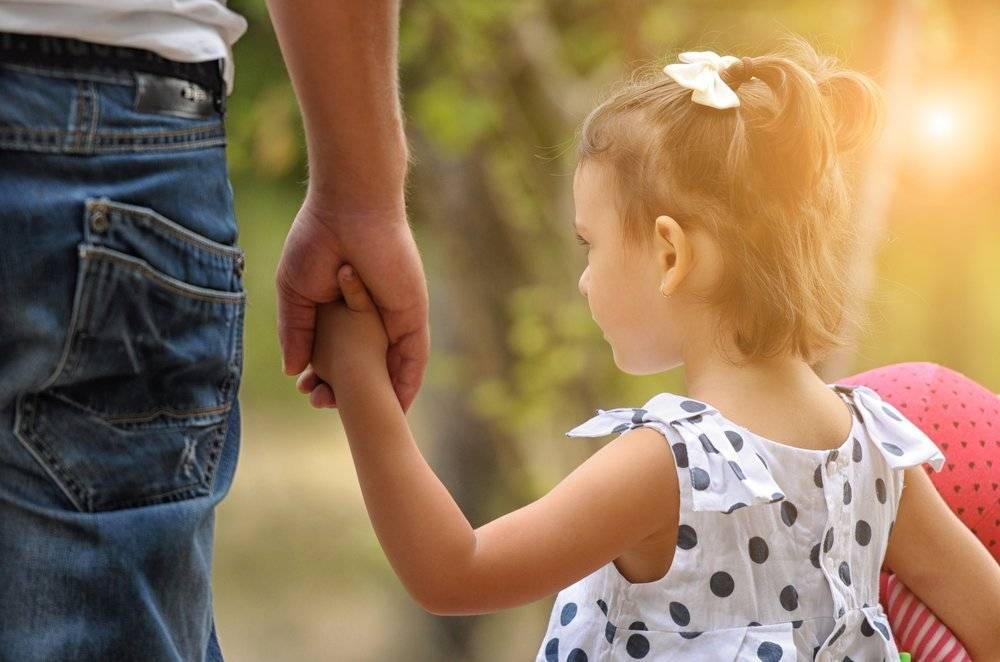 Как научить ребенка общественным нормам: 10 главных ошибок родителей - parents.ru