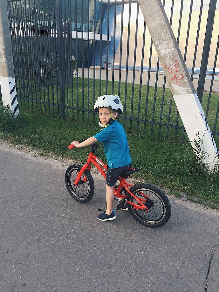 Как научить ребенка кататься на велосипеде: основные правила, методики обучения и важные нюансы, которые помогут малышу быстрее овладеть транспортом