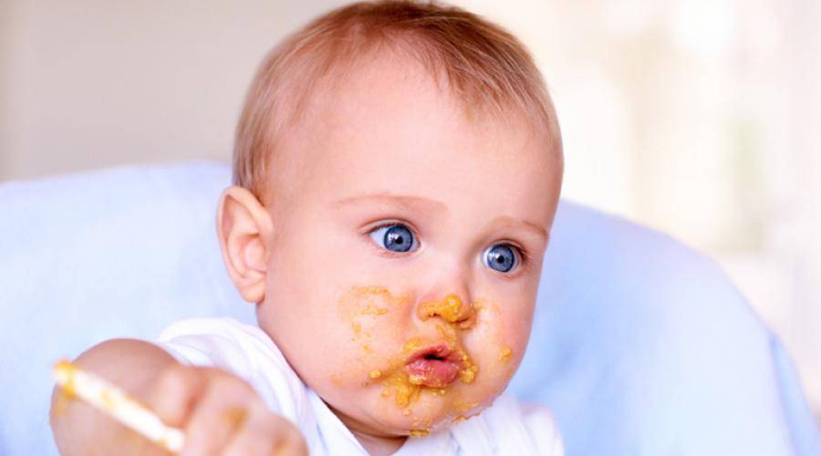 Прикорм ребенка. как вводить первый прикорм? с какого месяца начинать прикорм?