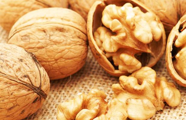 Орехи при грудном вскармливании: какие можно