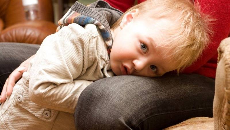 Застенчивый ребенок: как бороться с детской застенчивостью