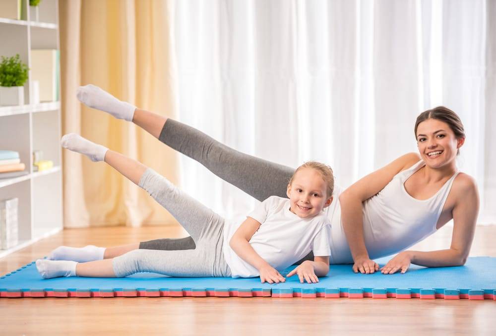 Домашний фитнес с ребенком: основной комплекс упражнений