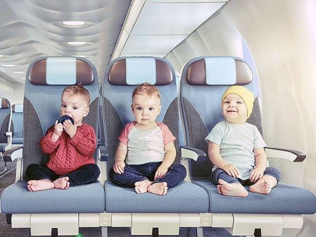 Чем развлечь ребенка в самолете