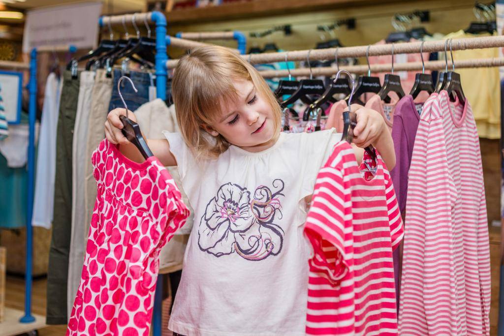 Детская зимняя одежда для ребенка: какие ее виды можно купить? как выбрать?