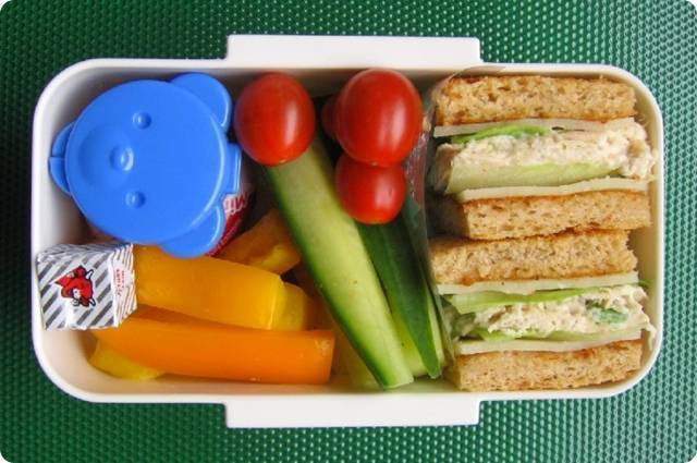 Что дать ребенку в школу на обед
