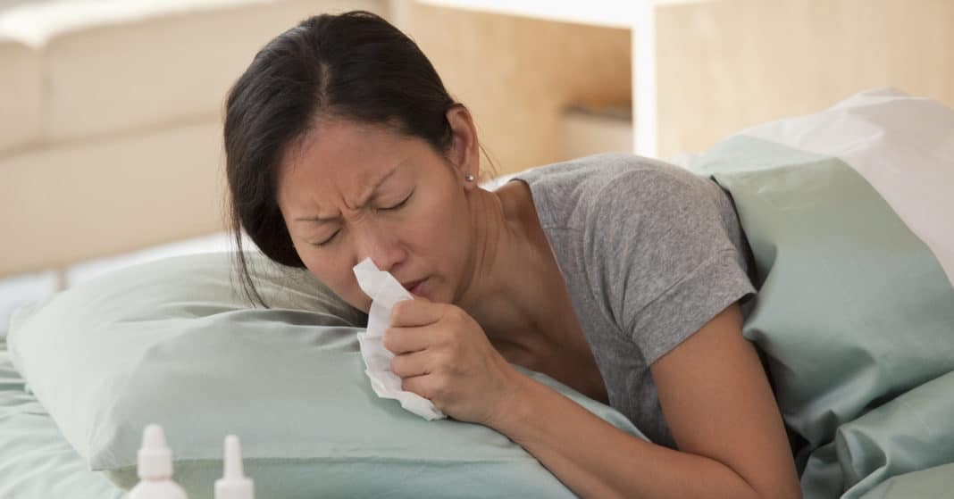 Как остановить кашель ночью у взрослого без таблеток в домашних условиях