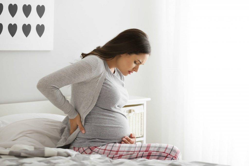 Почему на поздних сроках беременности могут ощущаться щелчки в животе, стоит ли беспокоиться за ребенка? — беременность
