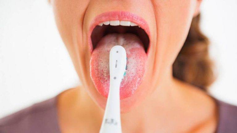Запах изо рта – галитоз. стойкий неприятный запах изо рта: что делать? причины запаха кала изо рта