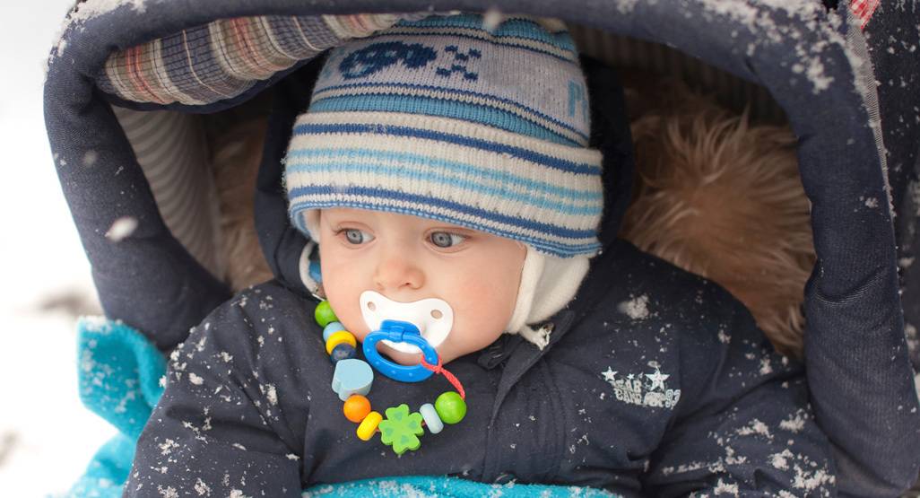 Можно ли гулять с ребенком при насморке зимой если нет температуры