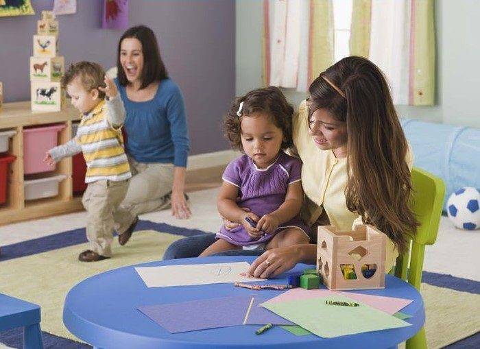 Детский сад, няня или бабушка: что лучше?. плюсы и минусы детского сада