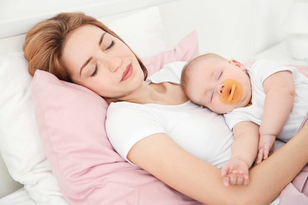 Как высыпаться с грудным ребенком – советы родителям