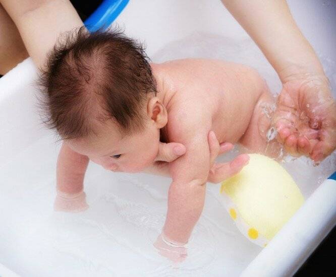 Как проводить туалет ребенку новорожденному