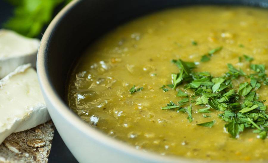 Горох и гороховый суп: с какого возраста можно вводить в рацион