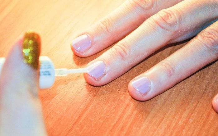 Лак для ногтей для беременных: вреден или нет