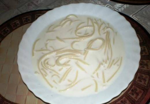 Молочный суп с макаронами