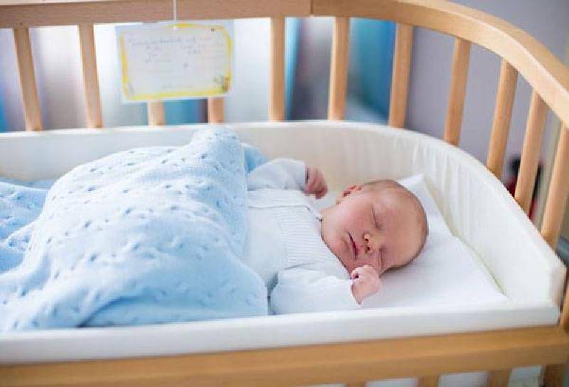 Как выбрать кроватку для новорожденного: топ-10 лучших моделей