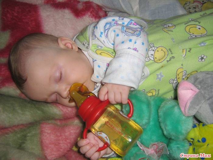 Как и когда отучать ребенка от бутылочки