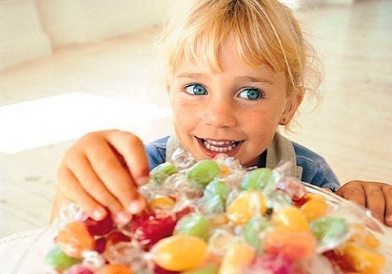 Можно ли детям есть сладкое