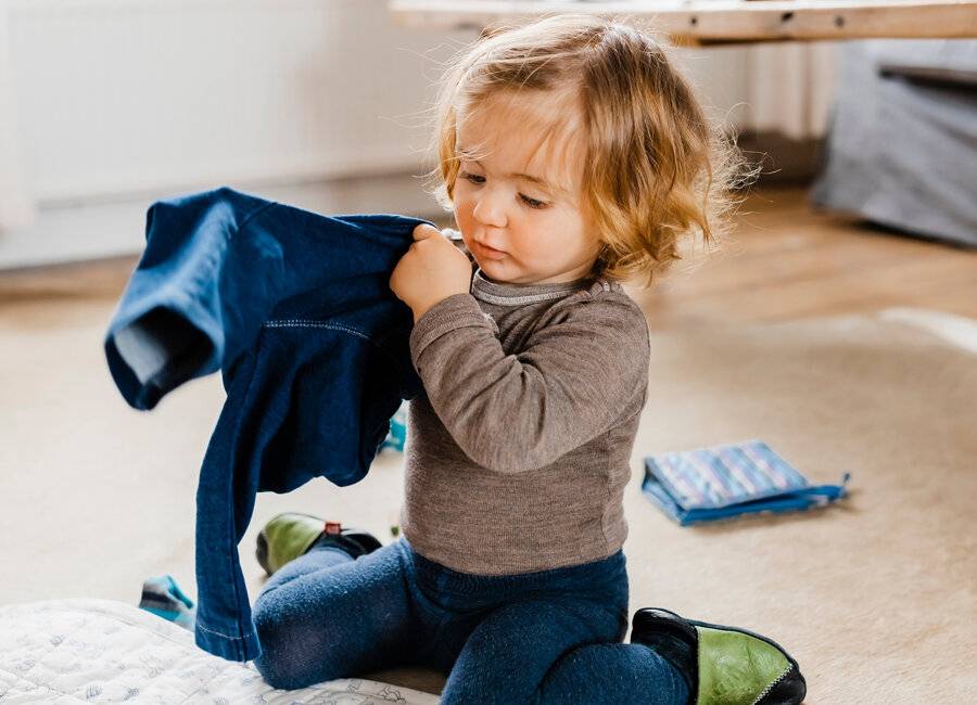 Как научить ребенка одеваться самостоятельно в 2-3 года