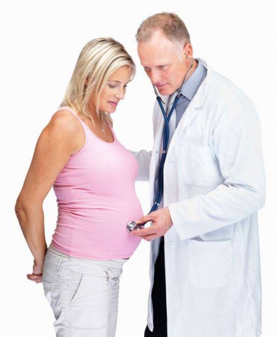 Каких врачей необходимо посещать при беременности и с какой регулярностью