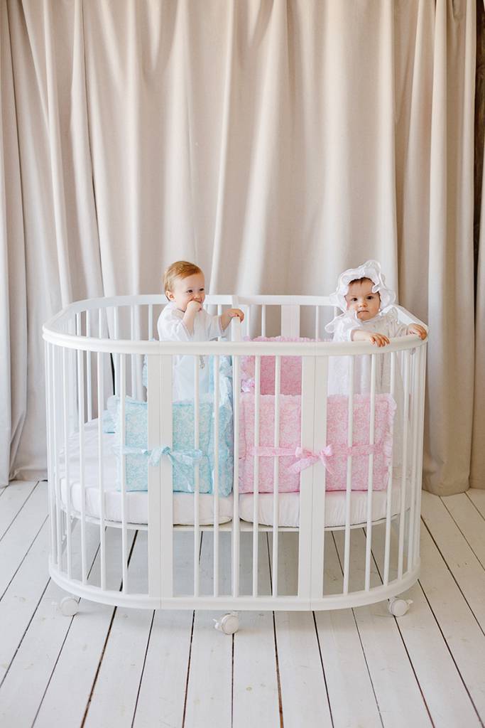 Кровать для новорожденной двойни: фото