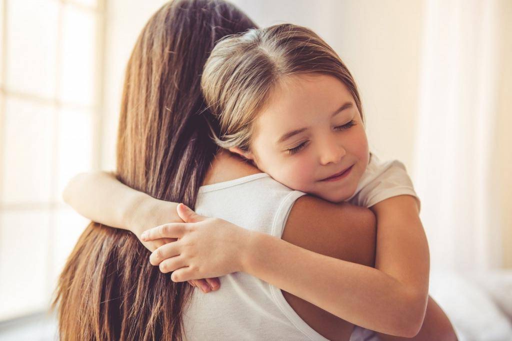 5 тем, которые не стоит обсуждать родителям в присутствии своего ребенка
