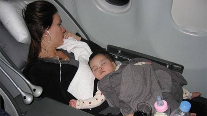 С какого возраста можно летать на самолете новорожденному