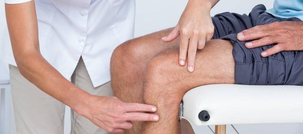 Болят колени: к какому врачу идти – травматолог, невролог, остеопат