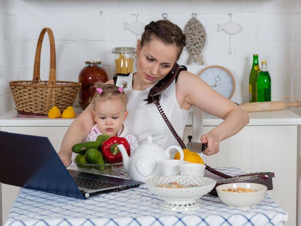 Working moms: фотопроект о том, как живут работающие матери в россии