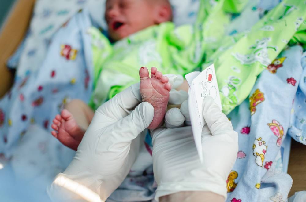 Неонатальный скрининг новорожденных: врожденные заболевания и тактики ведения больных детей