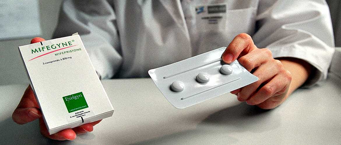 Какими таблетками делают аборт