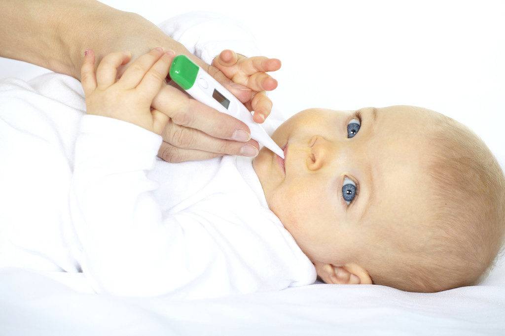 Как сбить температуру у ребенка?