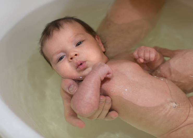 Череда для купания новорождённых: как правильно заварить и развести