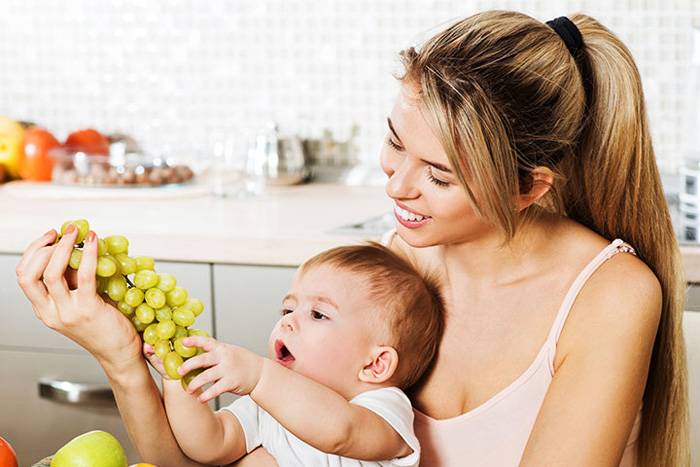 Можно ли кушать виноград кормящим мамам?