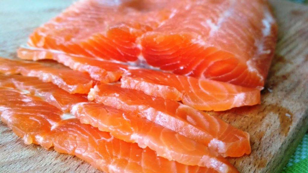 Правила и способы хранения соленой красной рыбы