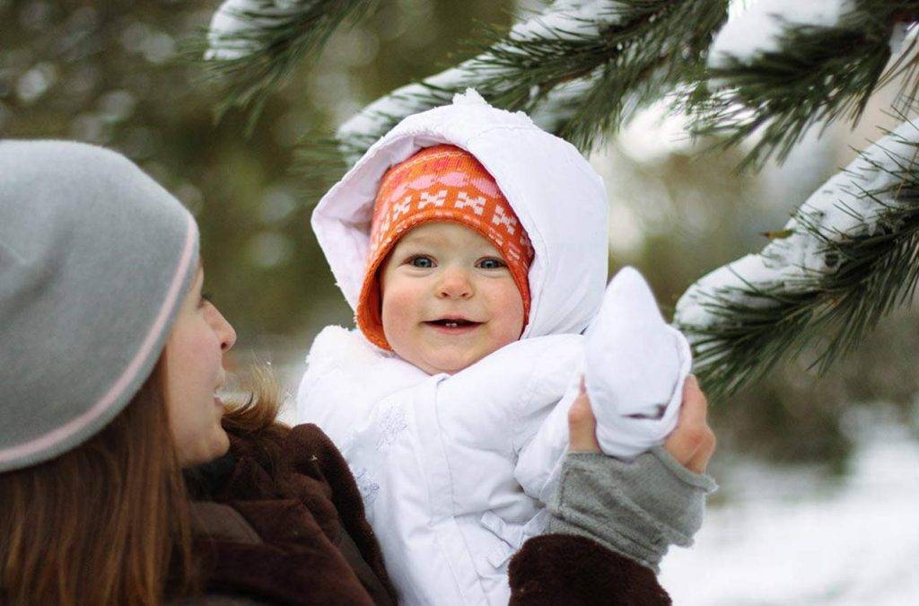 Можно ли гулять с ребенком при насморке зимой