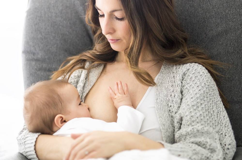 Плюсы и минусы грудного вскармливания для здоровья и развития ребенка