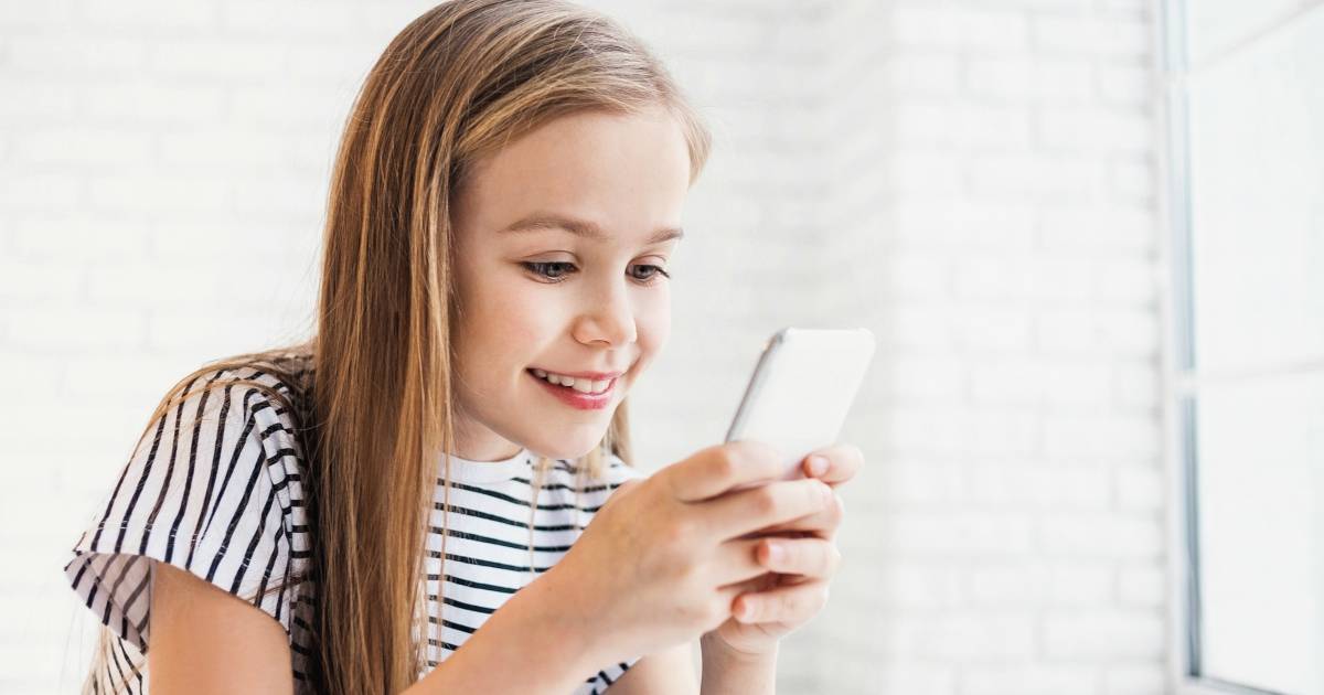 Как отучить ребенка от планшета: полезные советы психологов