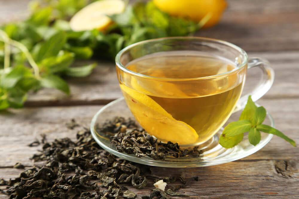 Зеленый чай при грудном вскармливании: можно или нельзя?