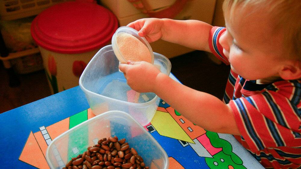 Чем занять малыша дома: игры и развлечения для детей от года до пяти лет