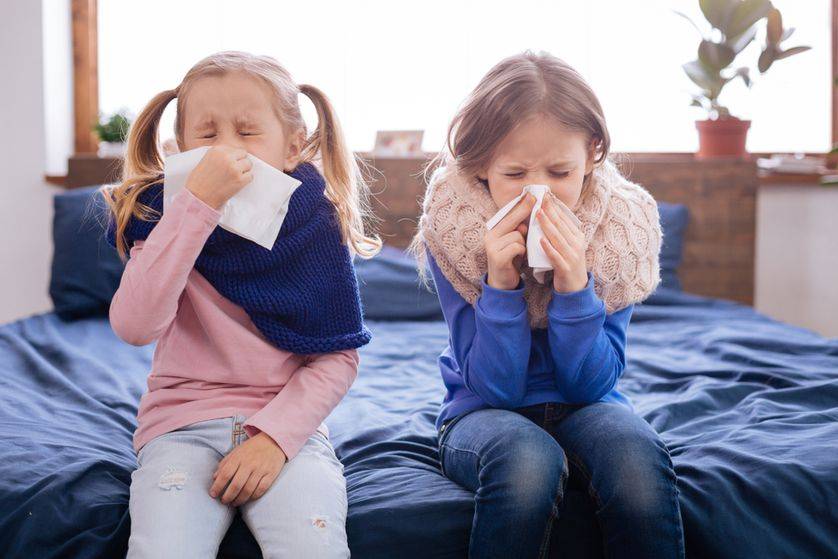 Как научить ребенка сморкаться: советы для детей и родителей. видео-рекомендация от доктора комаровского