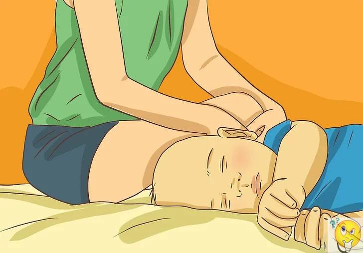Нужно ли будить грудного ребенка для кормления, как разбудить правильно